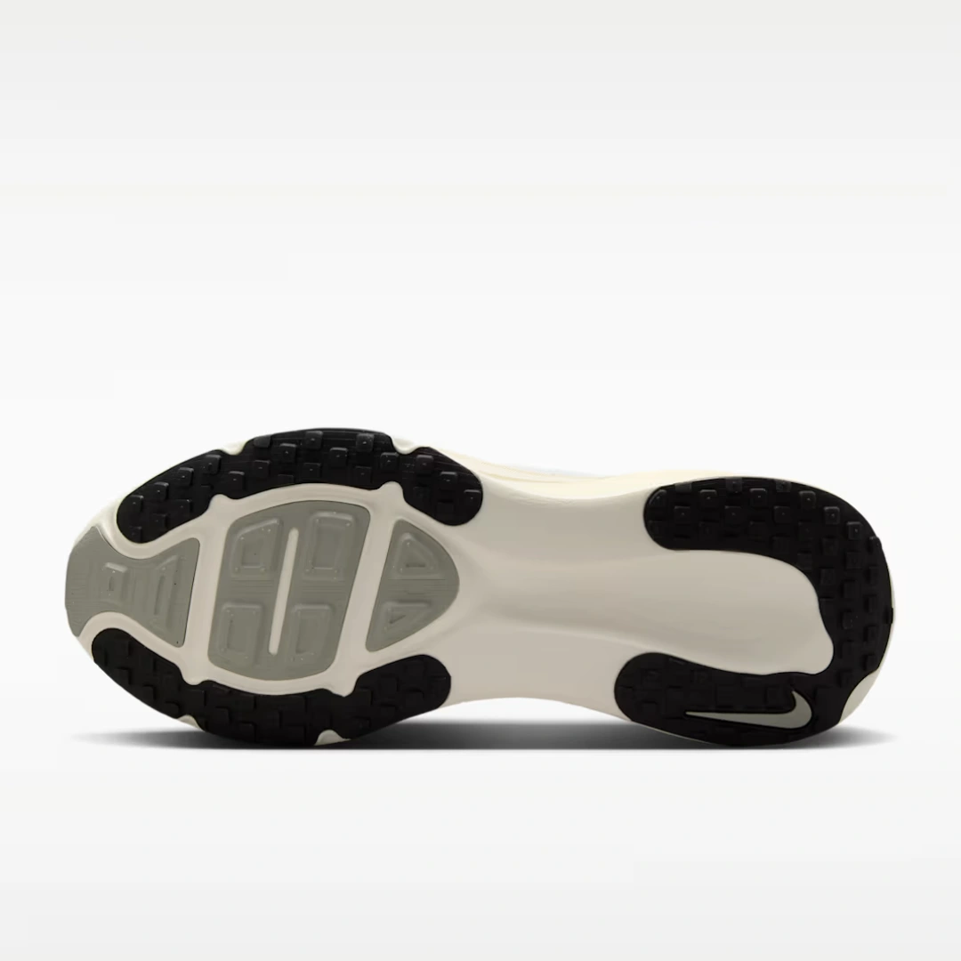 Nike Vomero 18 - Image 3